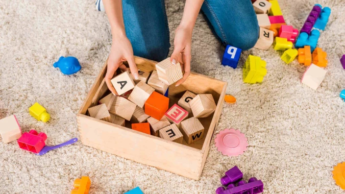 Prylar för barn - hur praktiska presenter kan stödja utveckling och nöje