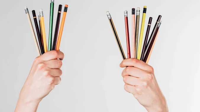 Pennor med logotyp och gravyr som en elegant reklamprodukt